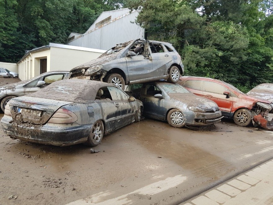Piled-up cars in the Ahr value, Summer 2021.